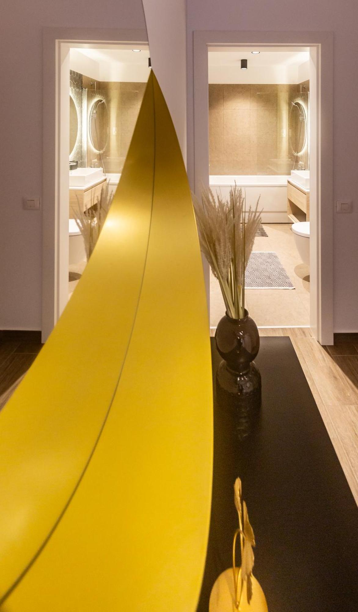 Carpatilor Apart Hotel Брашов Экстерьер фото