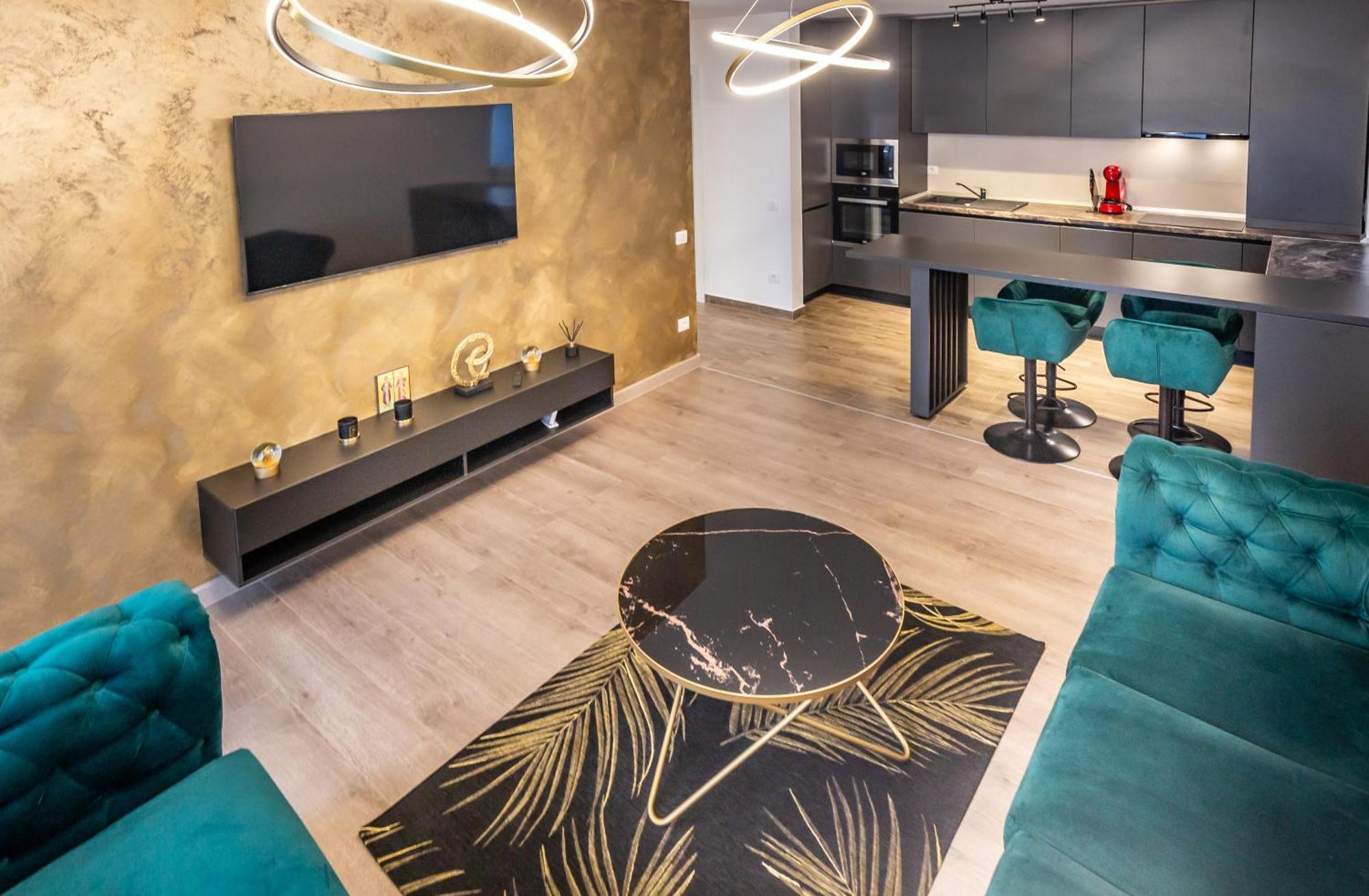 Carpatilor Apart Hotel Брашов Экстерьер фото